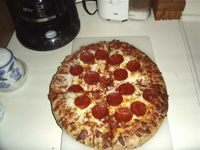 ooooo its hot pizza